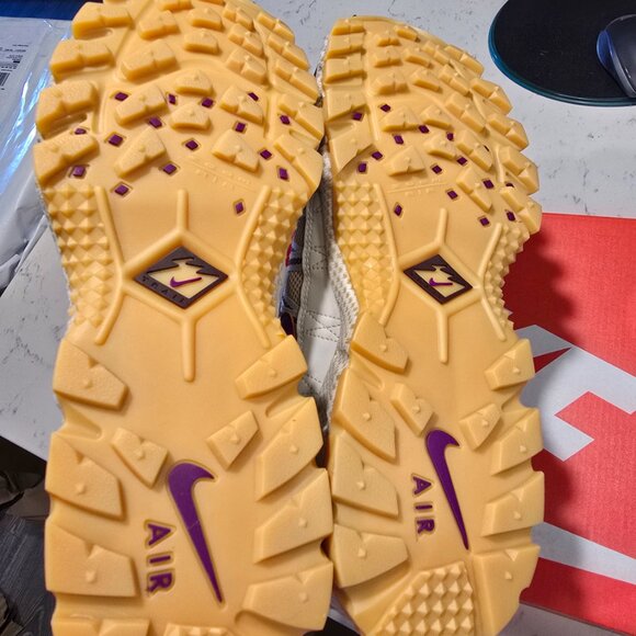 Nike Air Humara Men's FJ7109-002 Light Bone/Earth/Wheatgrass/Viotech SZ 10 - Picture 7 of 13